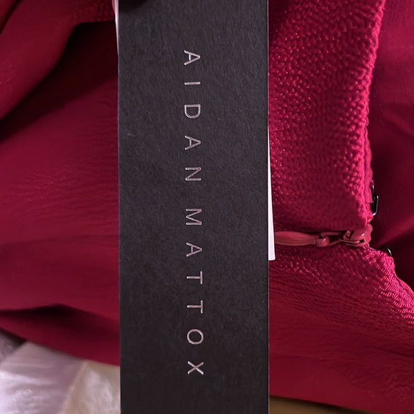 NWT Aiden Mattox hammered satin high low dress size 6 color wine - Picture 7 of 7